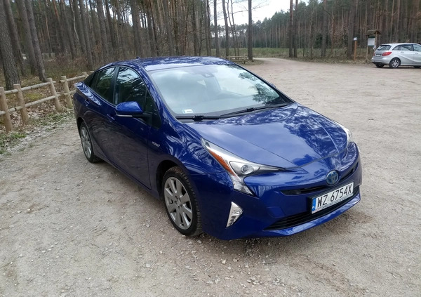 Toyota Prius cena 53500 przebieg: 263500, rok produkcji 2016 z Skierniewice małe 232